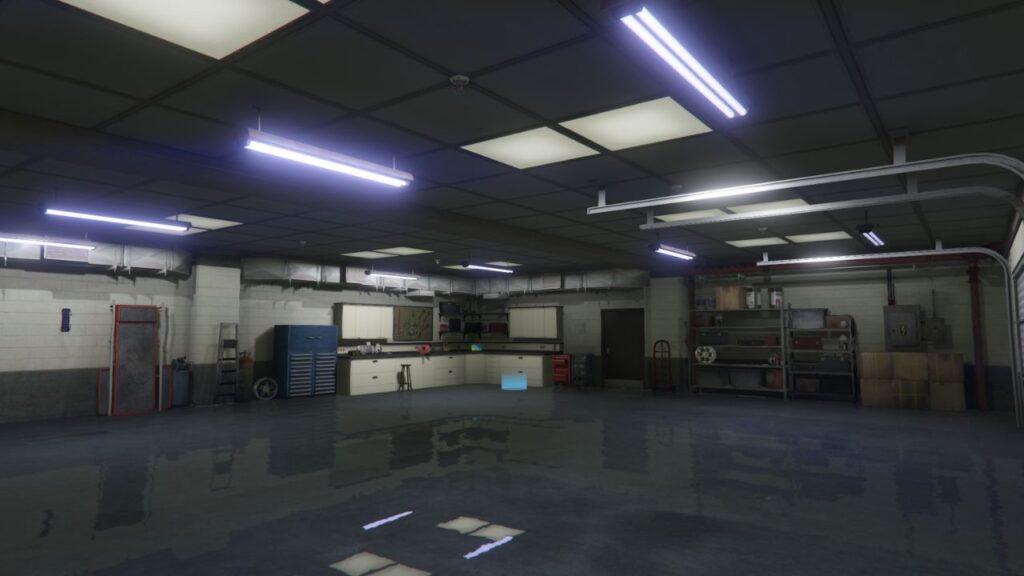 Ein dezent beleuchteter Innenraum einer Medium-Garage mit den Werkzeugen des Mechanikers in GTA Online.