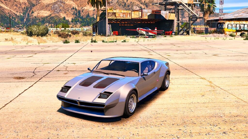The Lampadati Viseris in GTA Online.