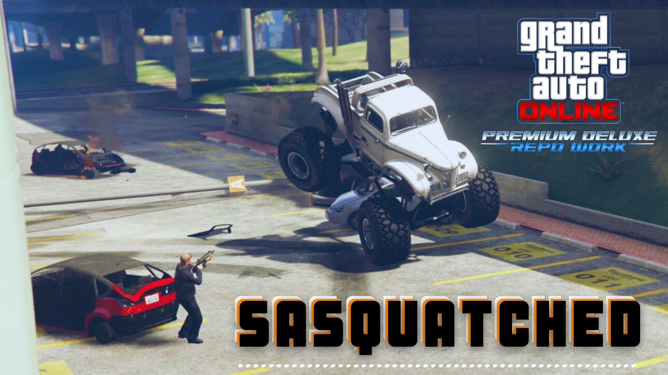 Der GTA Online Protagonist reitet auf dem Bravado Apocalypse Sasquatch in Gesasquatcht mit einem Polizisten, der in der Nähe schießt und Autos zerstört.