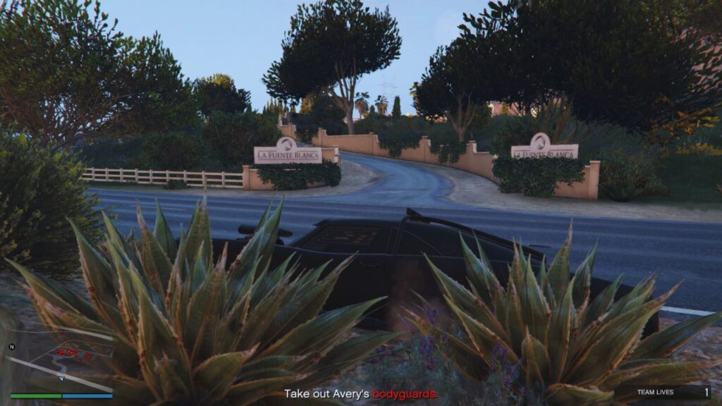 The GTA Online Protagonist's parked vehicle outside La Fuente Blanca in Cashing Out.