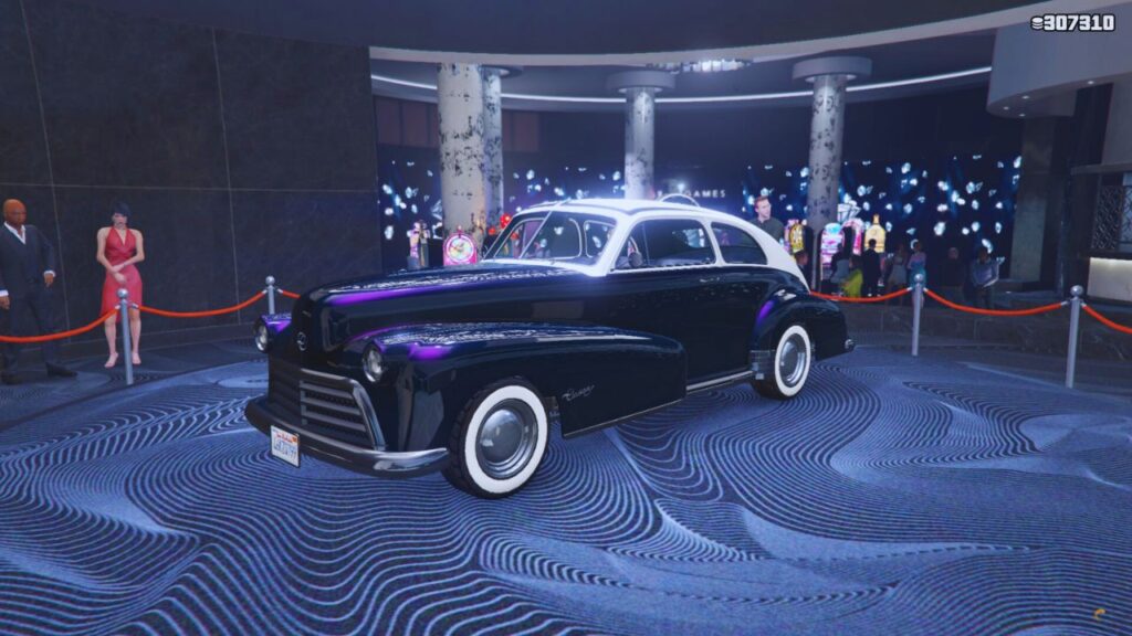 The Classique Broadway inside the Podium Vehicle at the Diamond Casino & Resort in GTA Online.